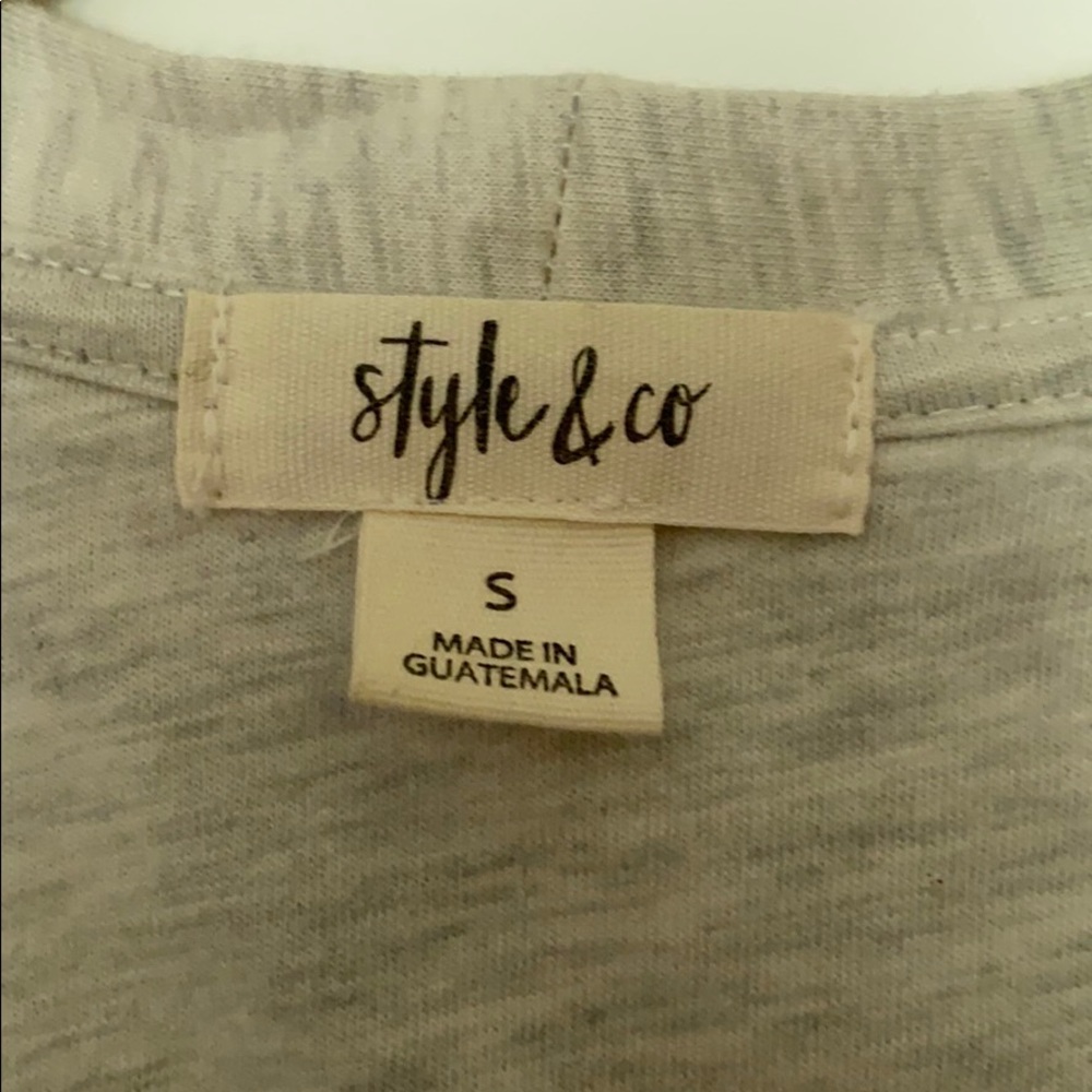 Beautiful Cardigan! - Picture 3 of 4